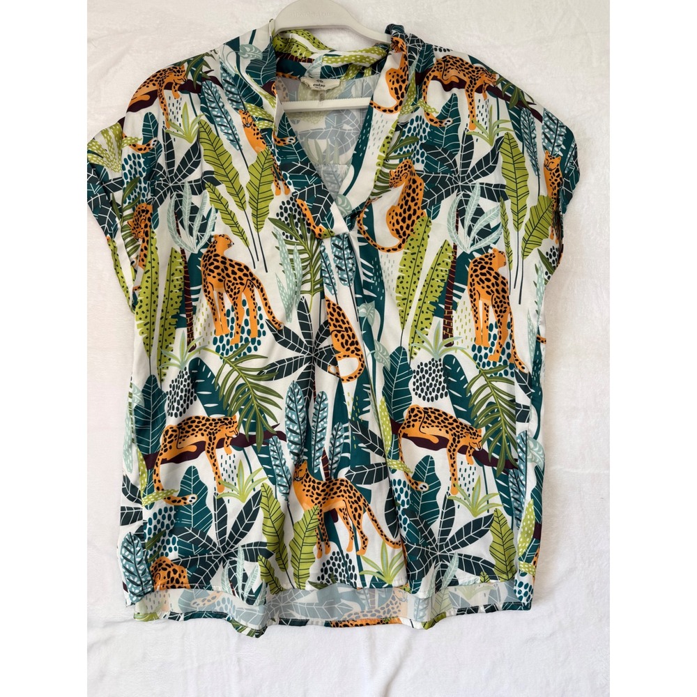 Entro Leopard Tropical Print V-Neck Blouse M White Green Safari Women